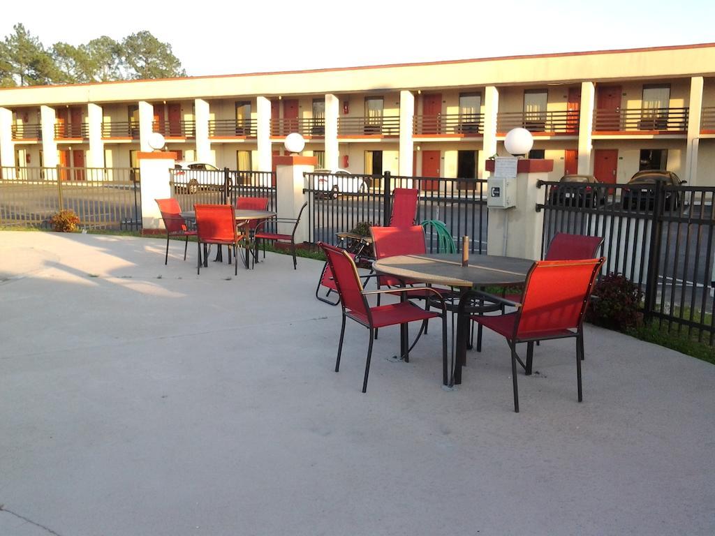 New Valdosta Inn And Suites Zewnętrze zdjęcie